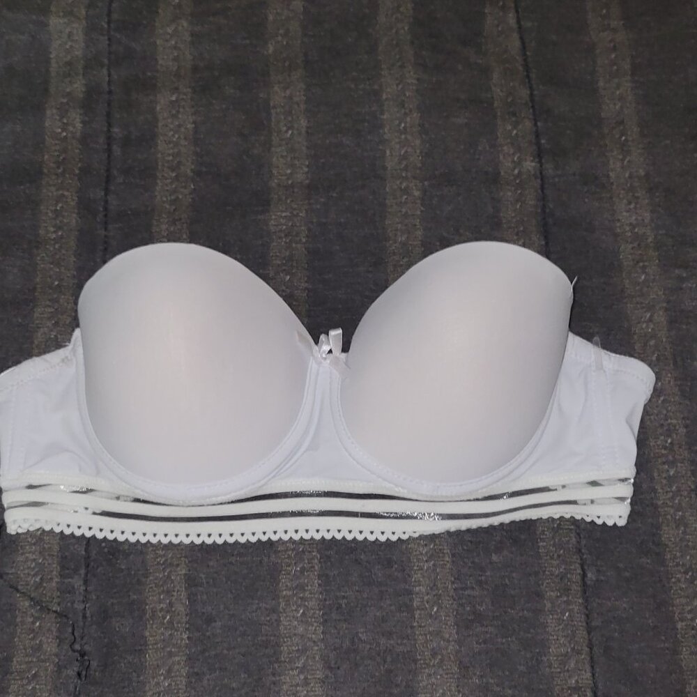 Strapless white bra underwire 34b